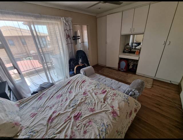 2 BEDROOM APARTMENT FOR SALE IN FLORENTIA